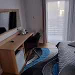 Villa Eden Ustka Wypoczynek Tylko Dla Doroslych, Parking W Cenie, Pokoje Z Balkonami I Tarasami !