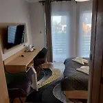 Villa Eden Ustka Wypoczynek Tylko Dla Doroslych, Parking W Cenie, Pokoje Z Balkonami I Tarasami ! 3*