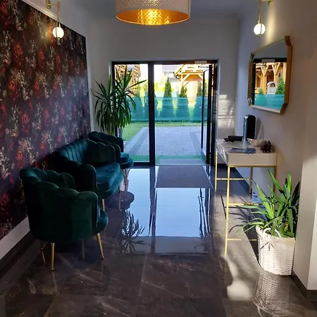 Eden Wypoczynek Dla Doroslych ゲストハウス ウストカ