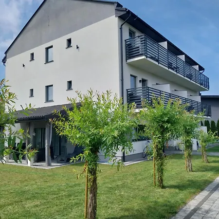 Pensjonat Eden Ustka- Cenisz Sobie Ciszę I Błogi Spokój, Wypoczynek Tylko Dla Dorosłych, Z Balkonami I Tarasami,parking W Cenie ! 3*
