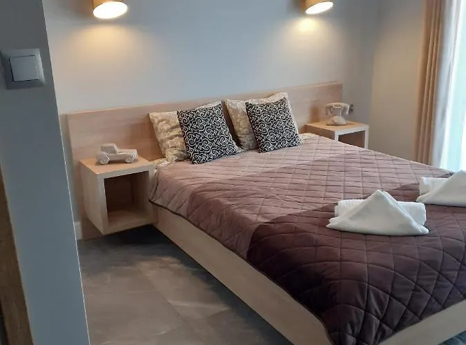 Eden Wypoczynek Dla Doroslych ゲストハウス ウストカ