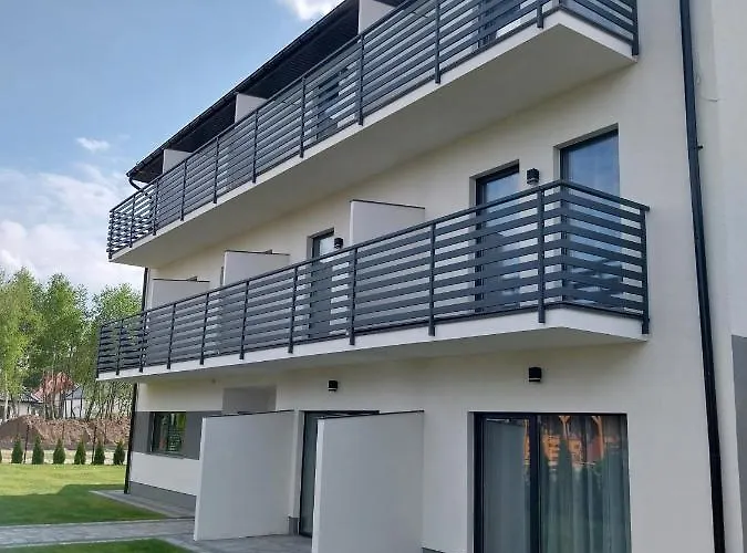 ゲストハウス Eden Wypoczynek Dla Doroslych 3*