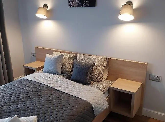 Eden Wypoczynek Dla Doroslych ゲストハウス 3*