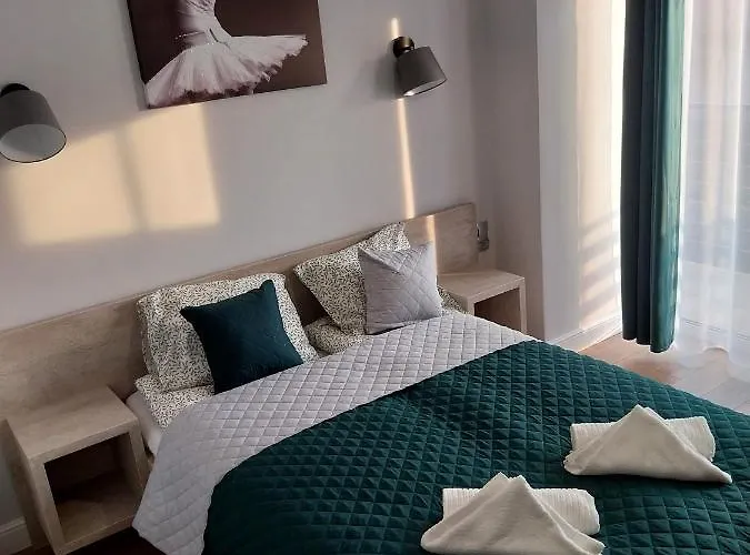 Eden Wypoczynek Dla Doroslych ゲストハウス ウストカ