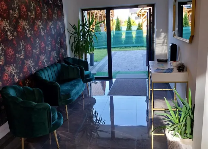 ゲストハウス Eden Wypoczynek Dla Doroslych 3*